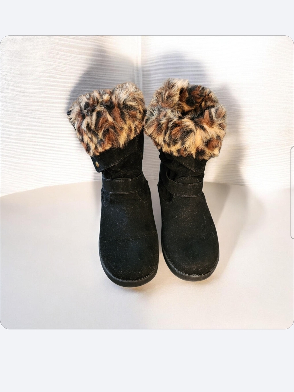 Guess Black Winter Boots with Leopard-Print Faux Fur Cuff●EUC-IN BOX